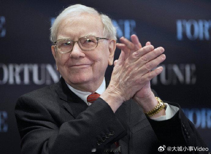 【巴菲特回应库克卸任：没有库克，就不会有今天的苹果】巴菲特说没有库克不会有今天的