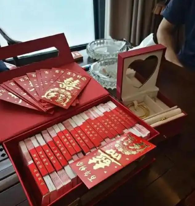 贪得无厌！湖北有个女孩，念及男方家里条件不好，嫁人时主动没要聘礼，爹妈还多陪嫁了