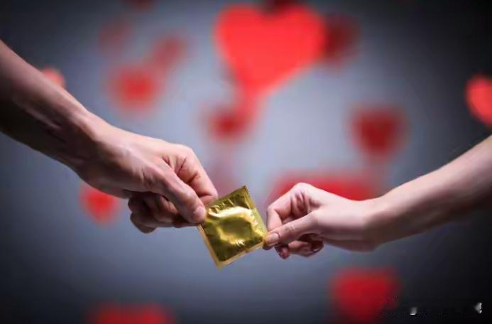 看到国家从1月1日起取消了对避孕药品和用具长达30年的免税政策，报道都猜是为了刺