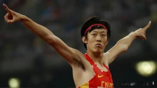 张国伟2015年曾获得北京田径世锦赛男子跳高银牌（中国男子跳高世锦赛历史最佳战绩
