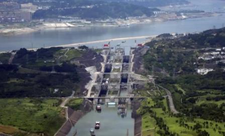三峡大坝“账本”曝光：运行了20余年，2500亿投入如今回本了吗？当年的三峡大坝
