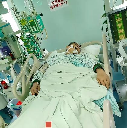 没人味了！上海，男子躺在医院的病床上，已经意识不清，生命已走到了尽头，他的二婚妻