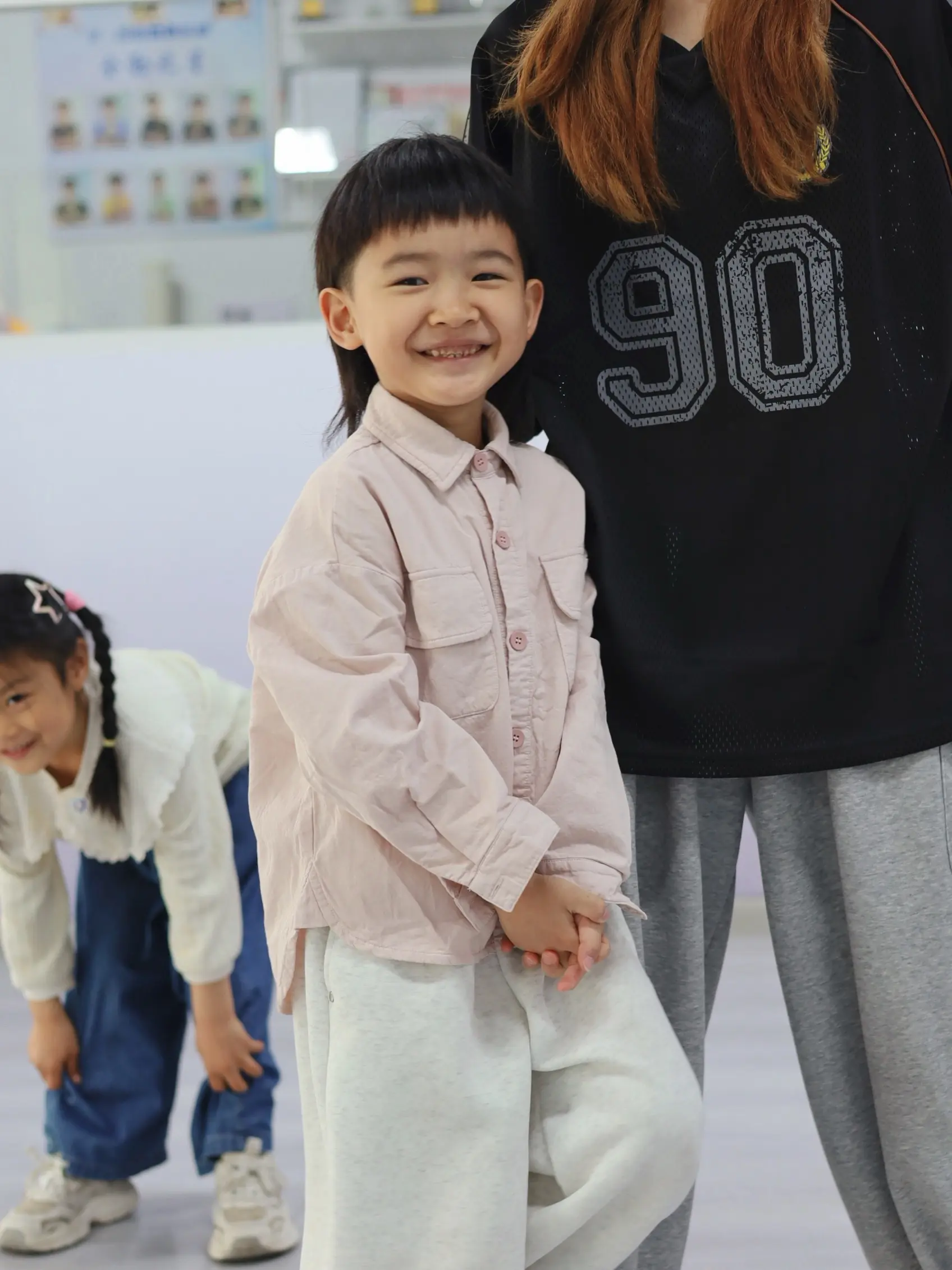 喜欢揪人家小女生的辫子