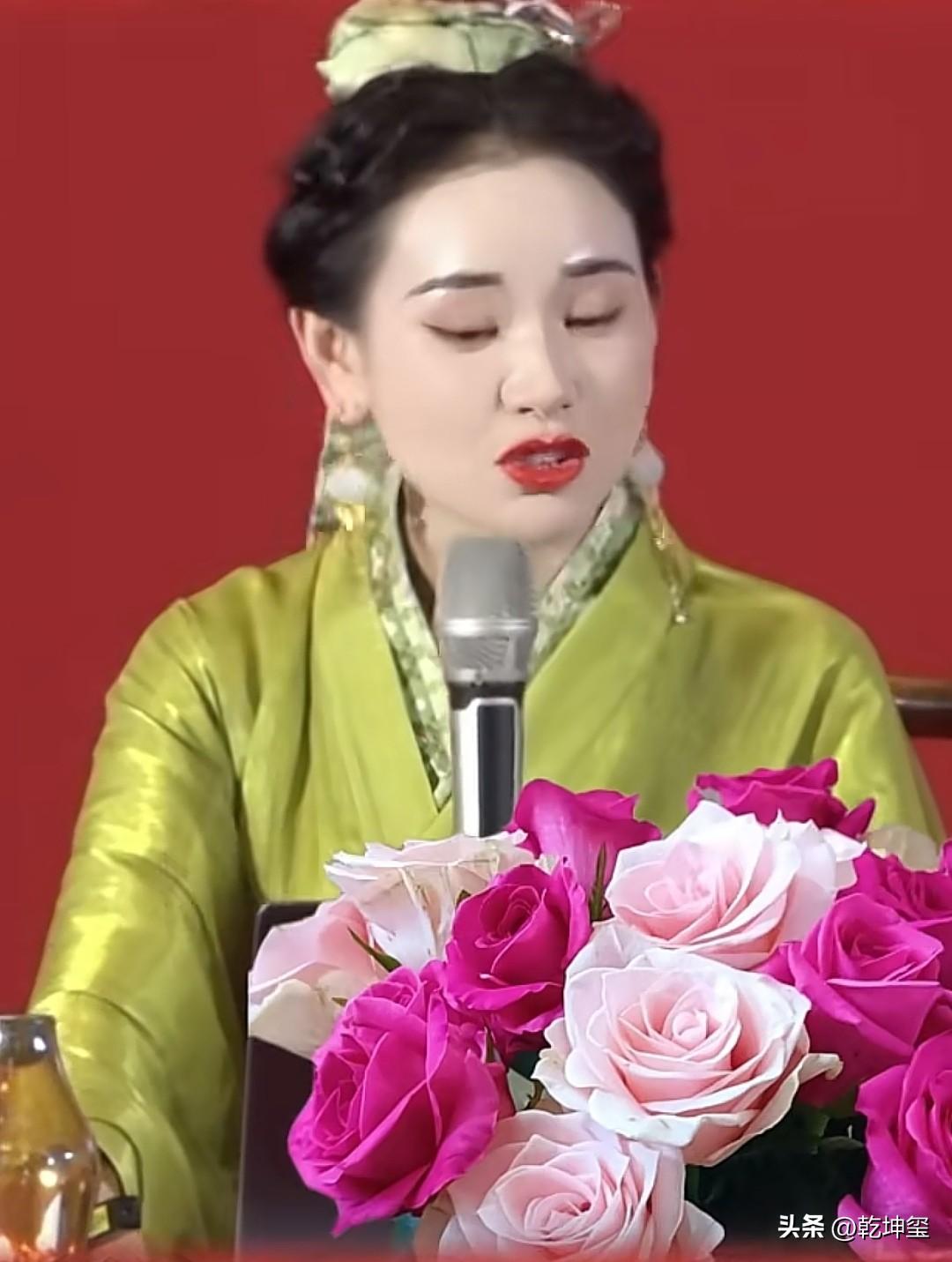 有人认识她吗？中国文化倡导者！和艾教授一样的爱国！爱国小美女 爱国女学生