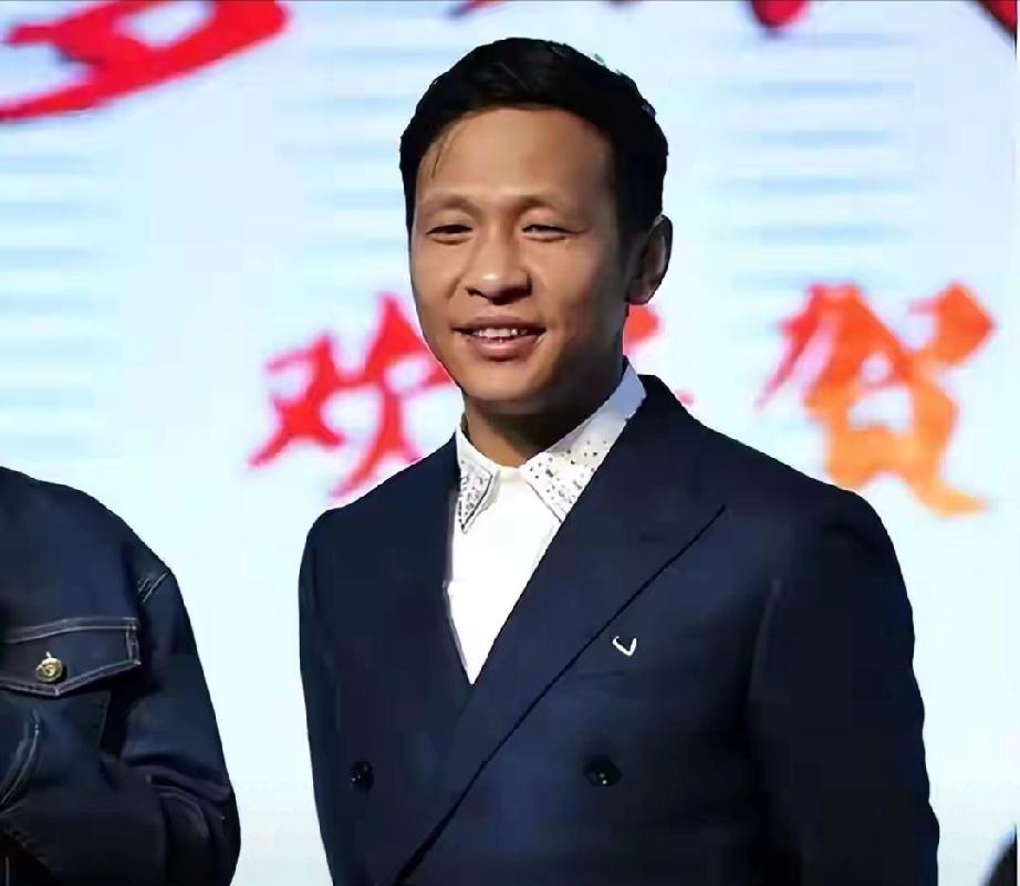 苍天好轮回！抛妻娶粉丝的宋小宝，现状让人唏嘘
 
    草根逆袭的宋小宝，曾是