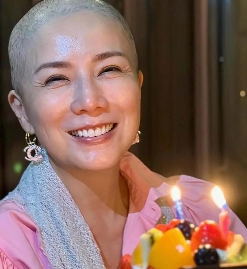 2026年3月，51岁的前港姐季军吴文忻在TVB节目《流行都市》中透露，自己已提