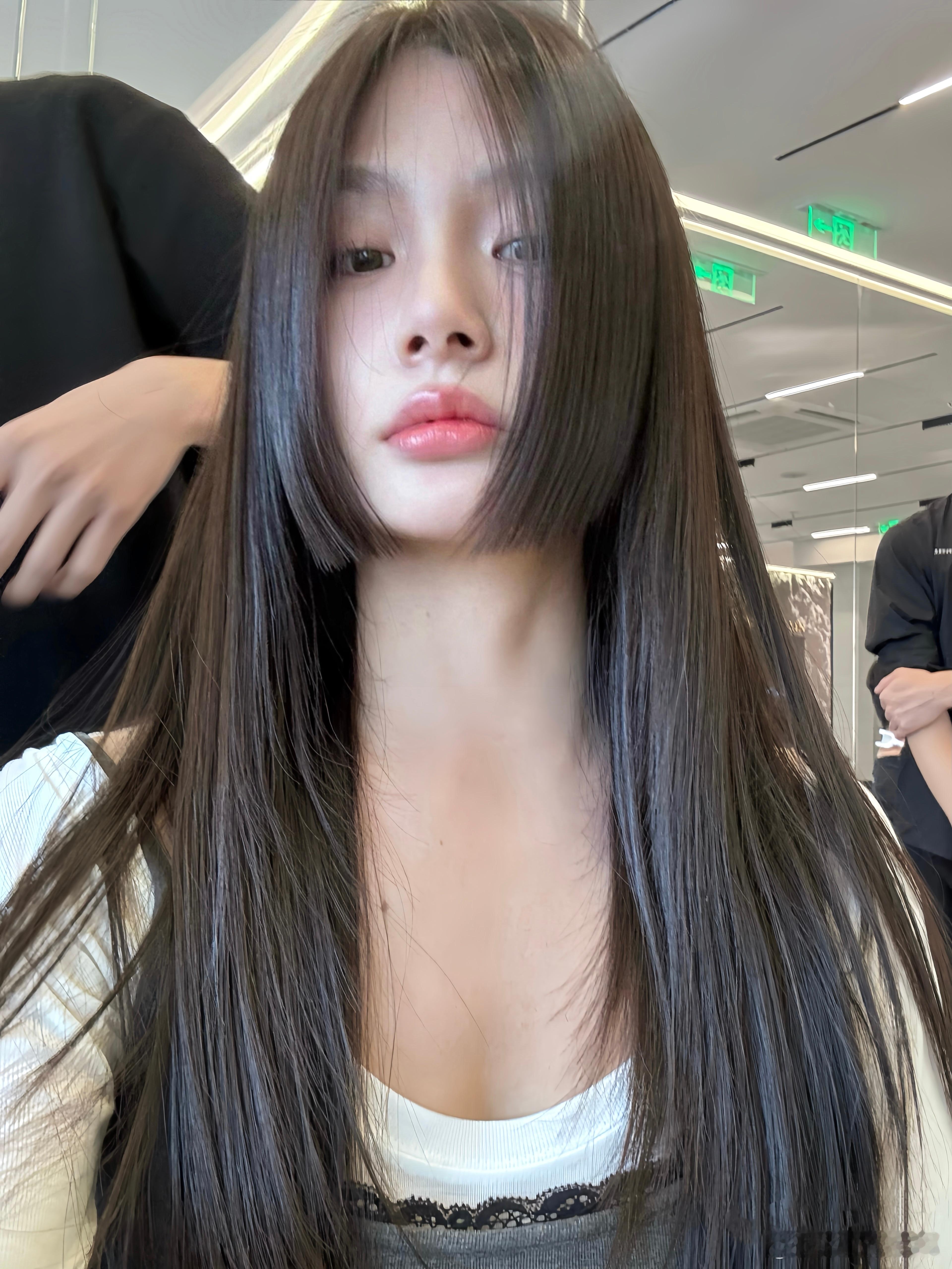 尝试新发型 💇🏻‍♀️咋样 适合我嘛？？#公主切# ​​​