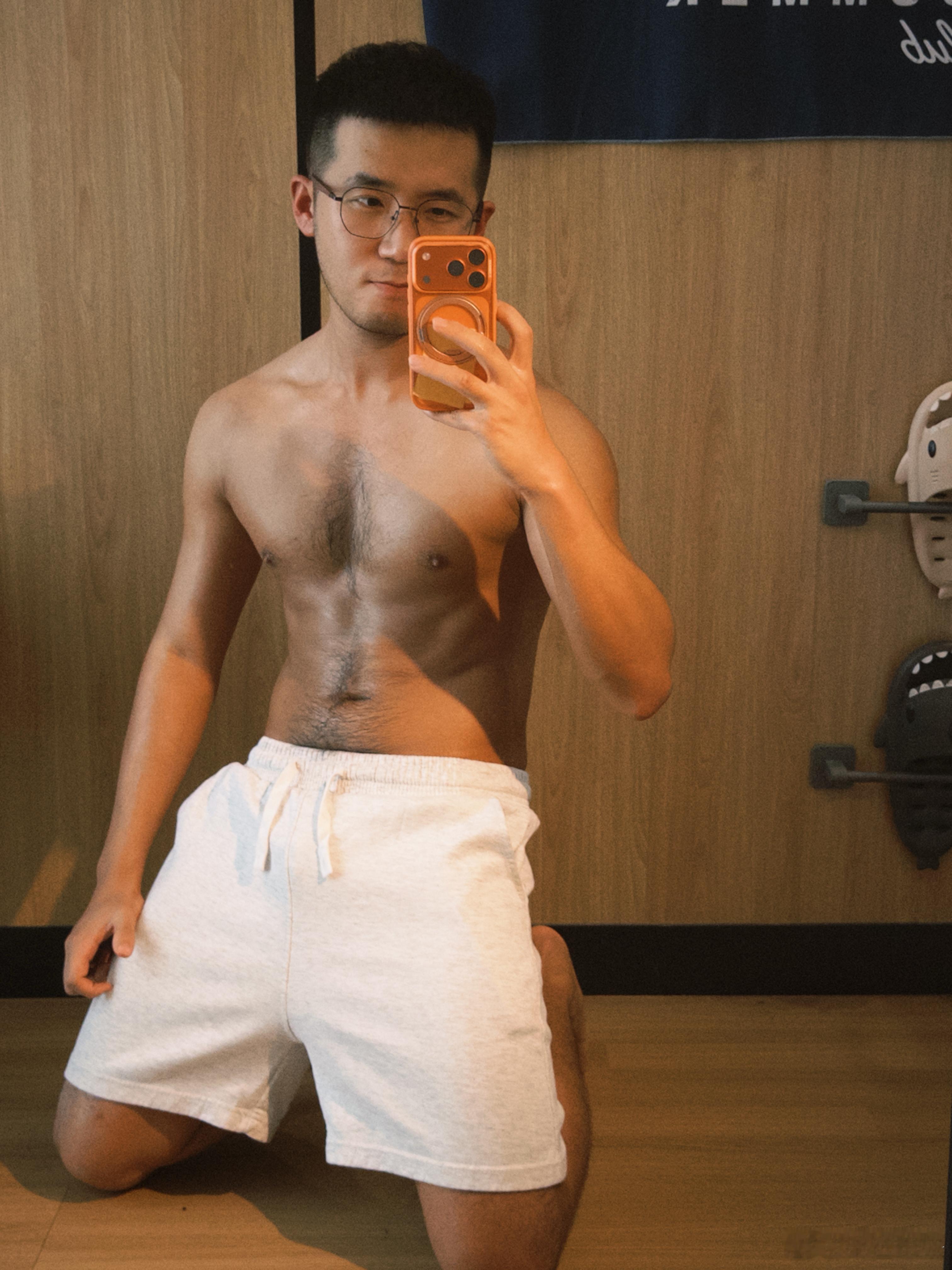 报告🙋🏻♂️腹肌进度50% 杭州