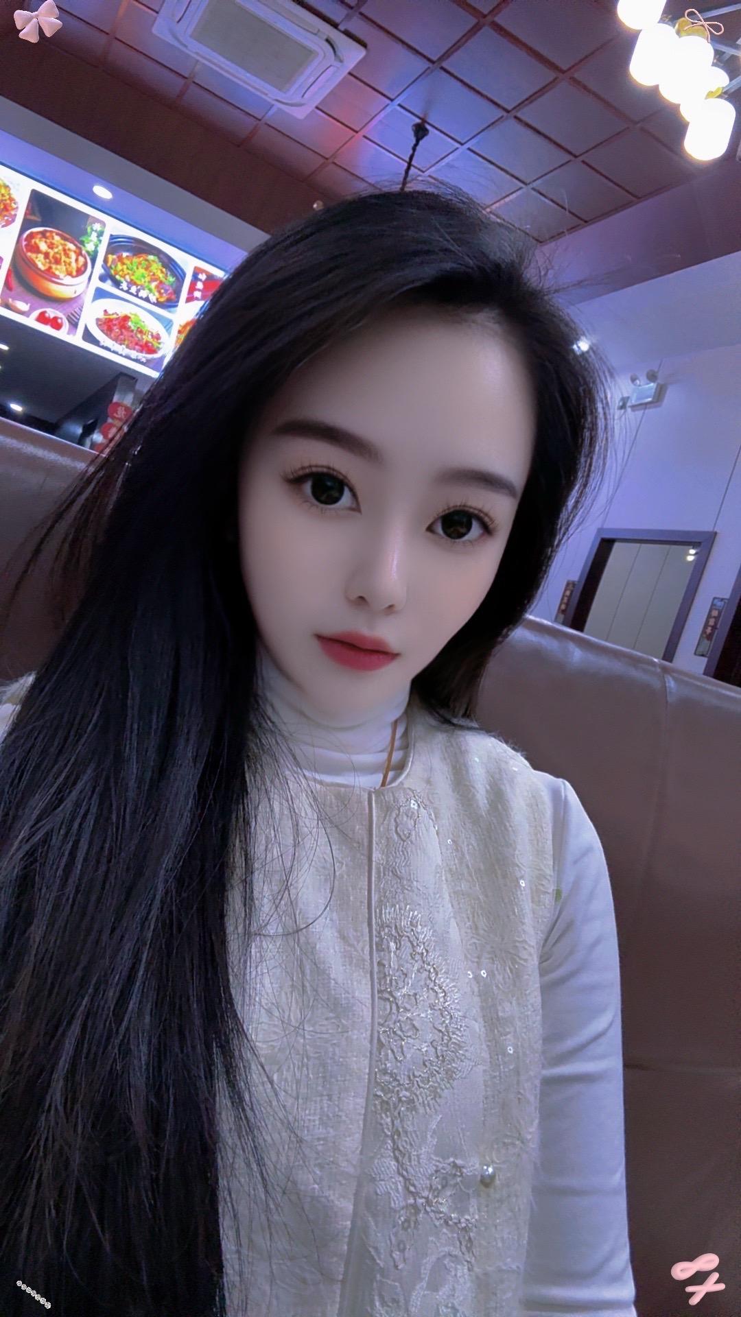 有什么好羡慕的泥，有的人长的很漂亮，却未遇到良人，有的人不漂亮，却遇到...