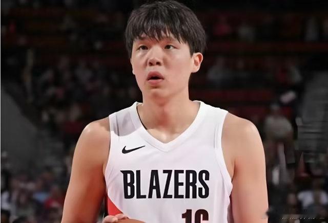 杨瀚森夏天是否会被交易？开拓者上一场季后赛战胜马刺后，开拓者媒体人Torey J