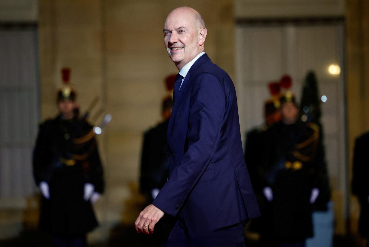 法国财政部长罗兰·莱斯库尔表示，他将在未来几天主持G7财长会议，以建立欧盟在格陵