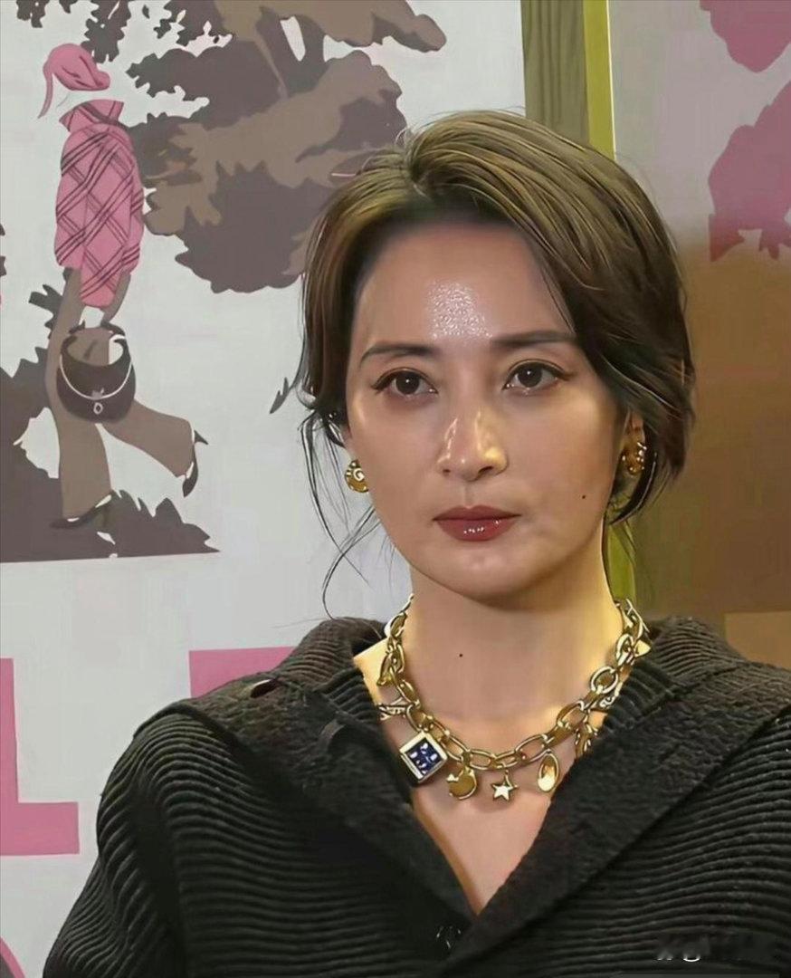 蒋勤勤原相机直出，无美颜无滤镜，原生颜值依旧能打 