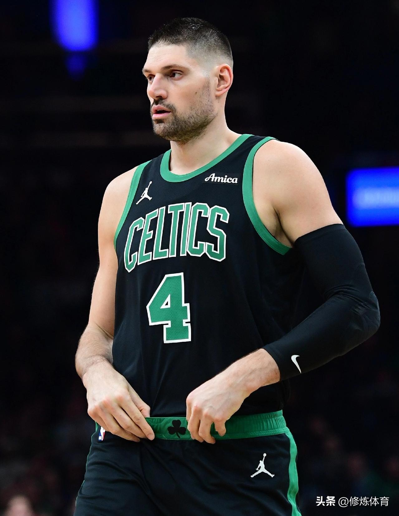 凯尔特人引进武切维奇恰到好处！内线实力提升了不少：

1、首发中锋：奎塔——26