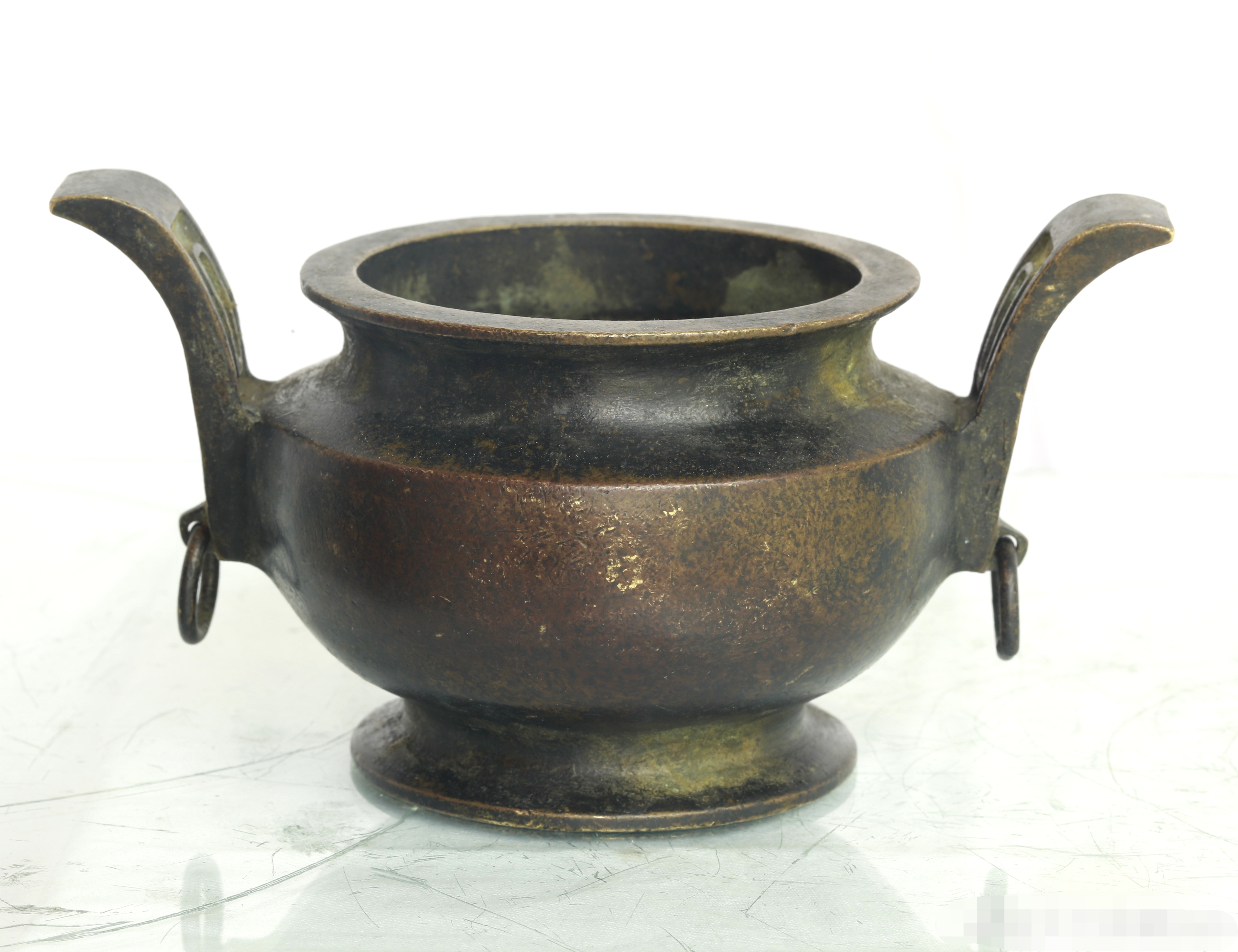 清 宣字款朝冠耳铜炉 一个尺寸：双耳宽170.8mm,腹径110.4mm,高92