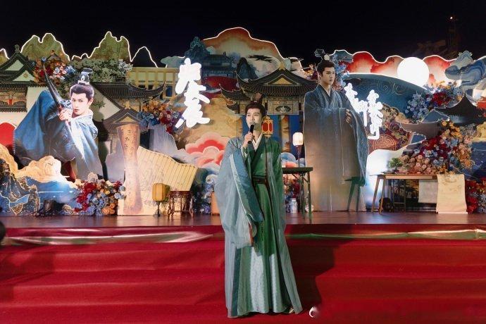 李昀锐归良辰眼神戏谁懂李昀锐这个眼神啊！不凶不笑但就是让人心跳漏拍，古装还得是他