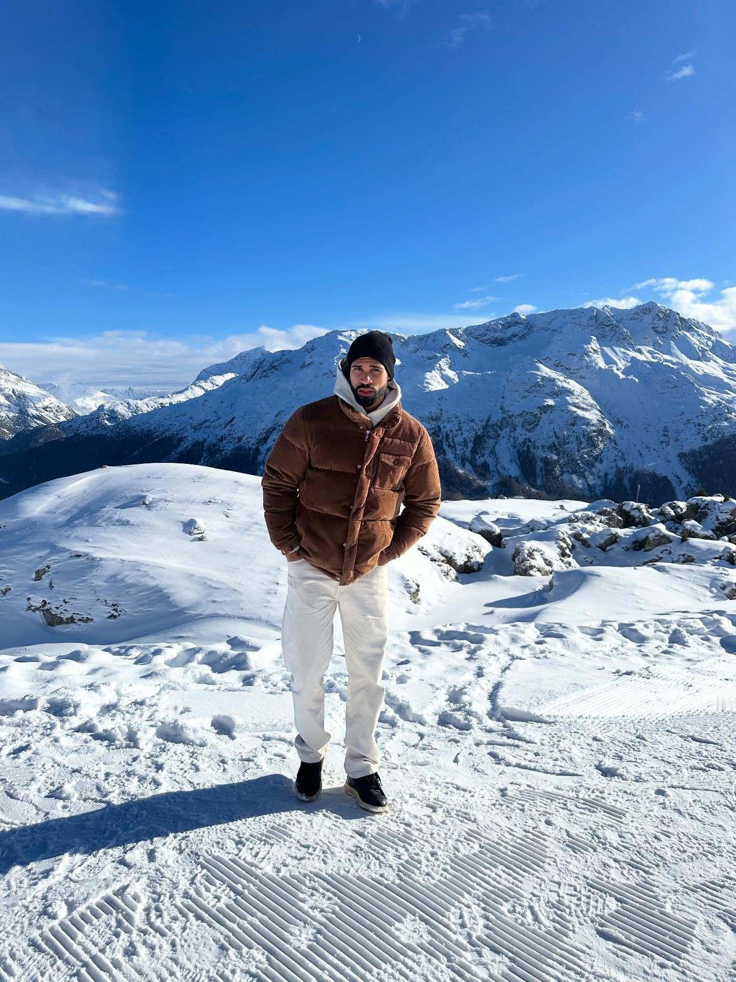 【📸】 🔴⚫️ 奇克🏴󠁧󠁢󠁥󠁮󠁧󠁿.🏔️❄️🎄🥰semp