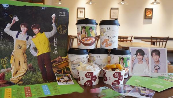 没想到有一天奶茶还需要抢的这一下爆单了吧，小程序看到30万人排队的时候我都傻眼了