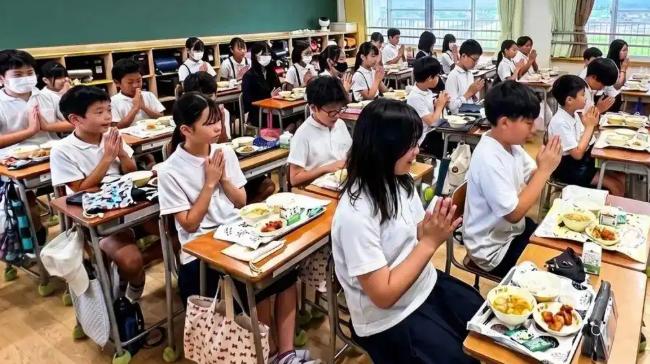 日本Z世代群体正普遍出现主动跳过正餐的生活行为，相关数据显示，39.7%的日本年