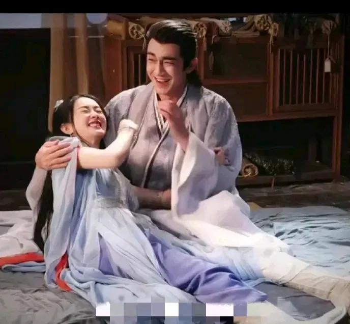 赵丽颖对林更新动情了吗？

我若放出这张图，阁下将如何应对