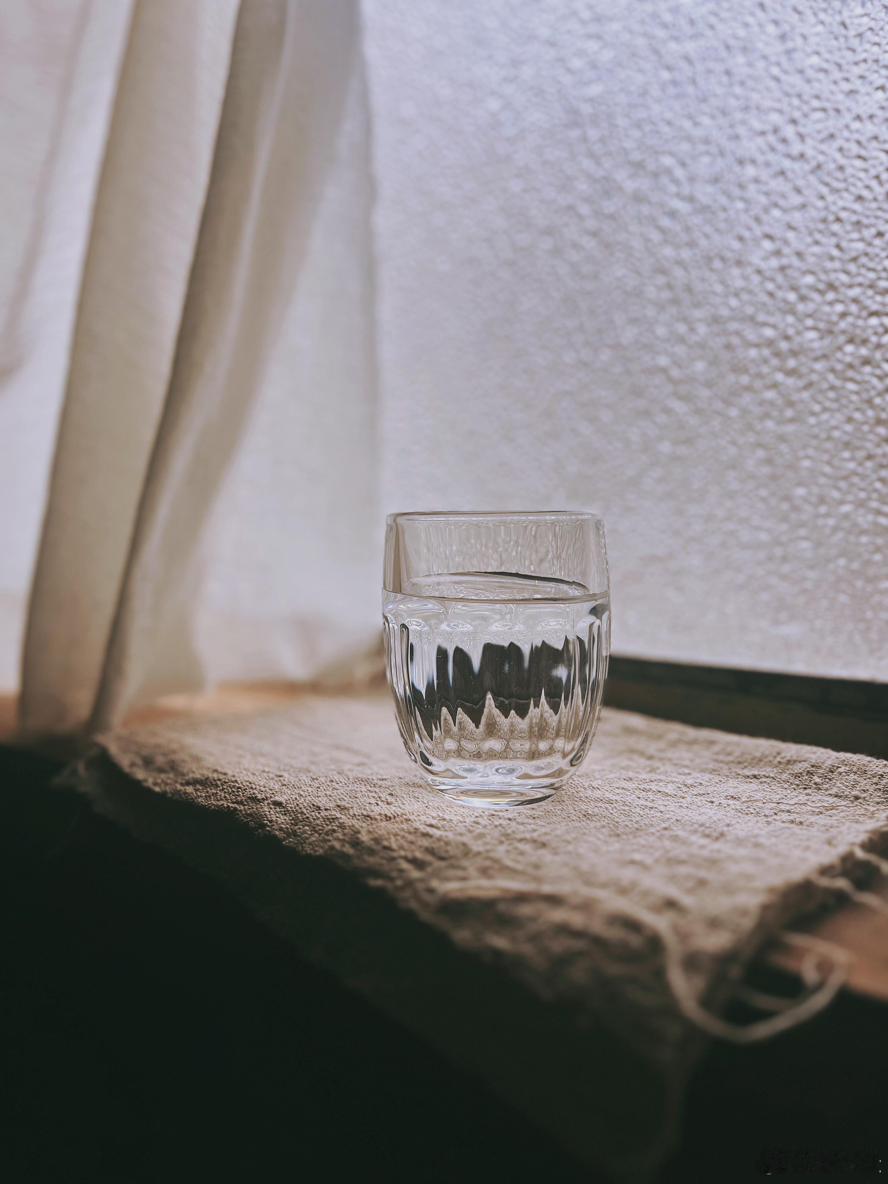 如果你也喜欢安静，懂得享受独处的美妙，或许你会理解——与世无争不是逃避，而是一种