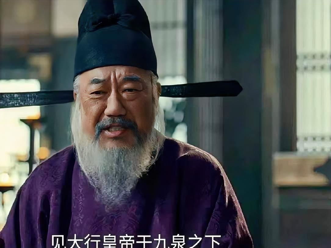 《太平年》冯道这老头有意思，看你顺眼，他睁眼为你扛事；看你不顺眼，他直接闭眼不吭