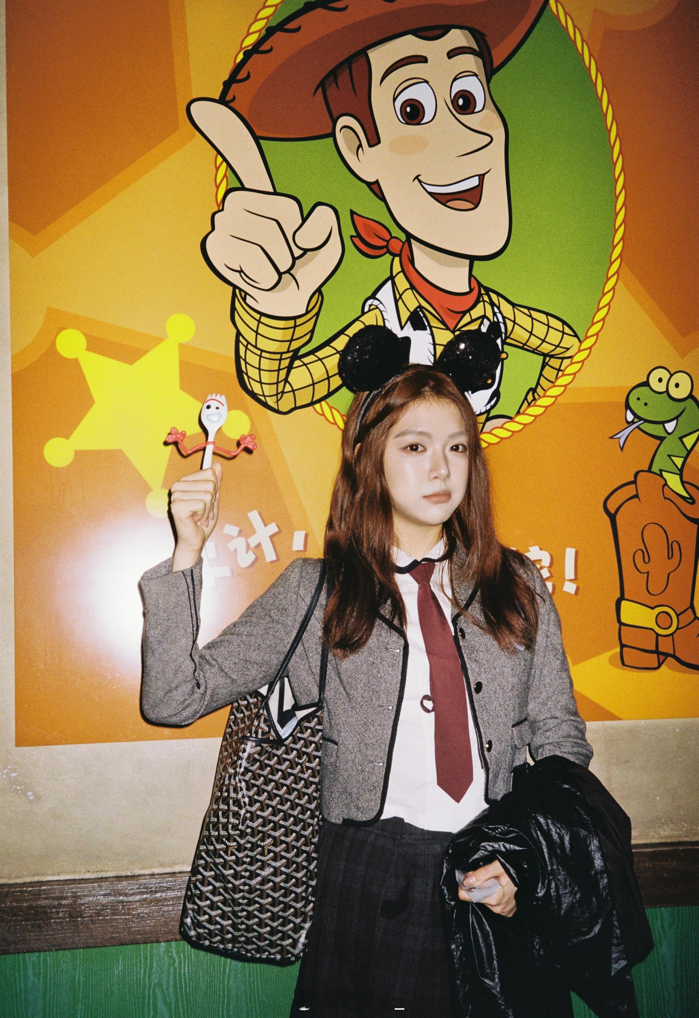 Wish y'all hav a magical day 🖐🏻 上海·上海迪