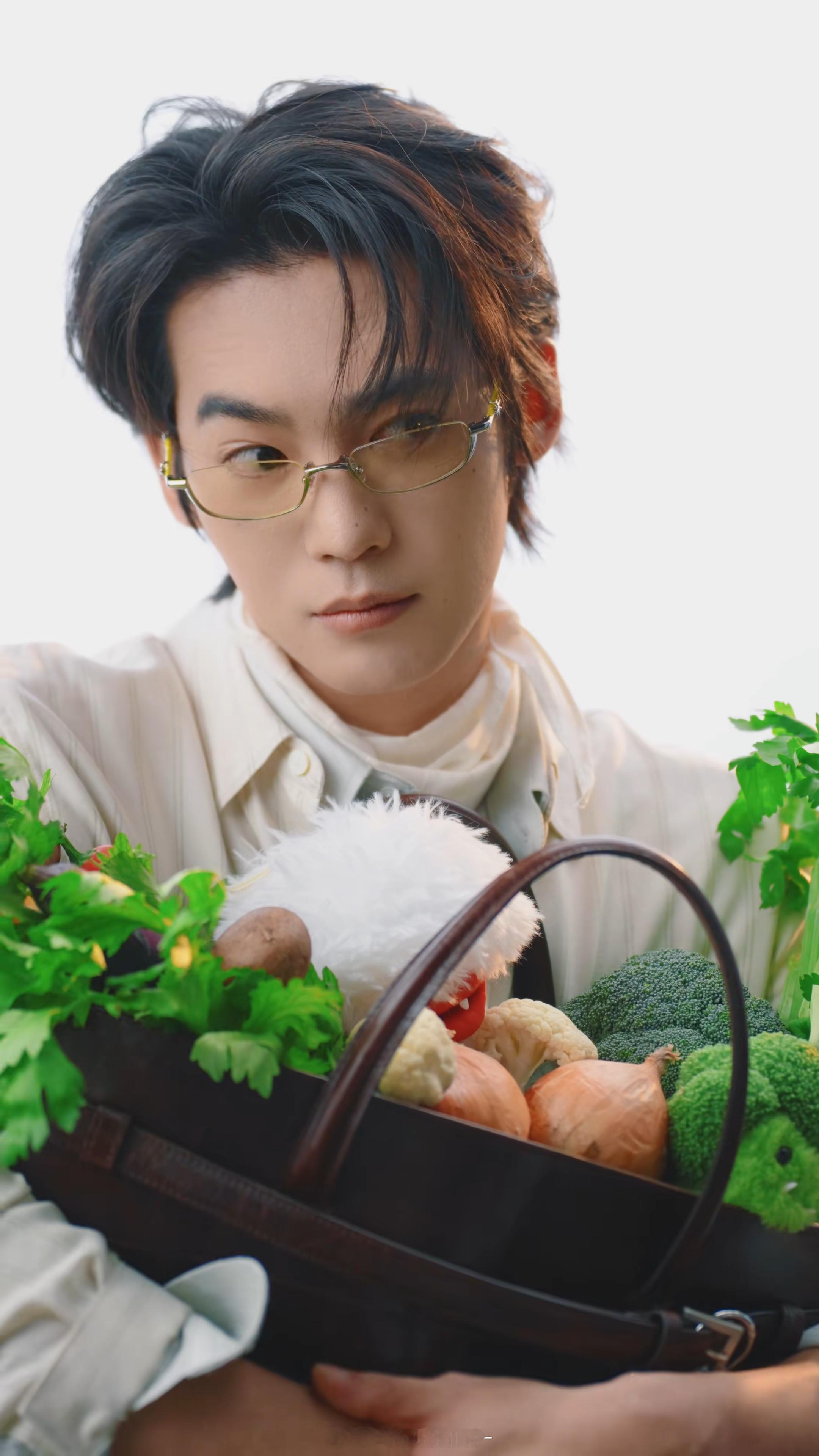 这是位喜欢搞怪的小盆友于适gentlemonster
