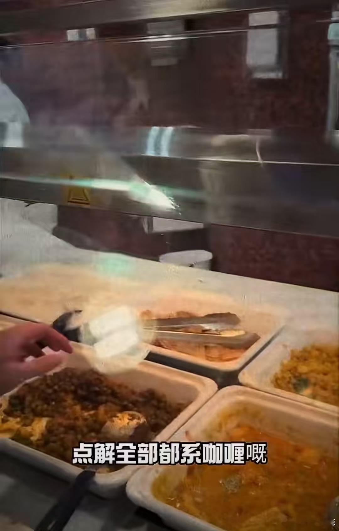港队吐槽亚运邮轮像牢房港队吐槽餐厅像去了印度 同样一艘亚运邮轮评价天差地别，有人