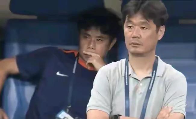 青岛海牛保级无忧，并不是李霄鹏有多强，并不是俱乐部有多势力，是因为没有最差，只有