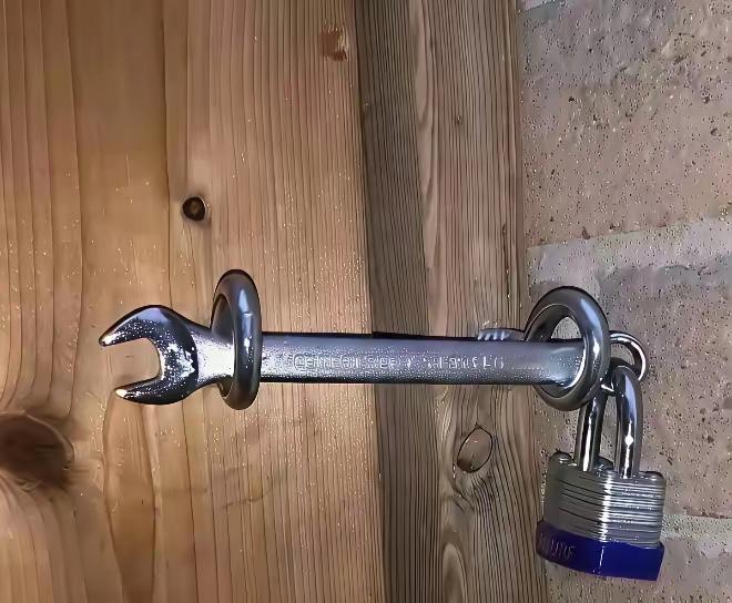 看到这样的创意…
能不能说高手在民间啊
就是鲁班来了也得竖起大拇指吧
其实，再先