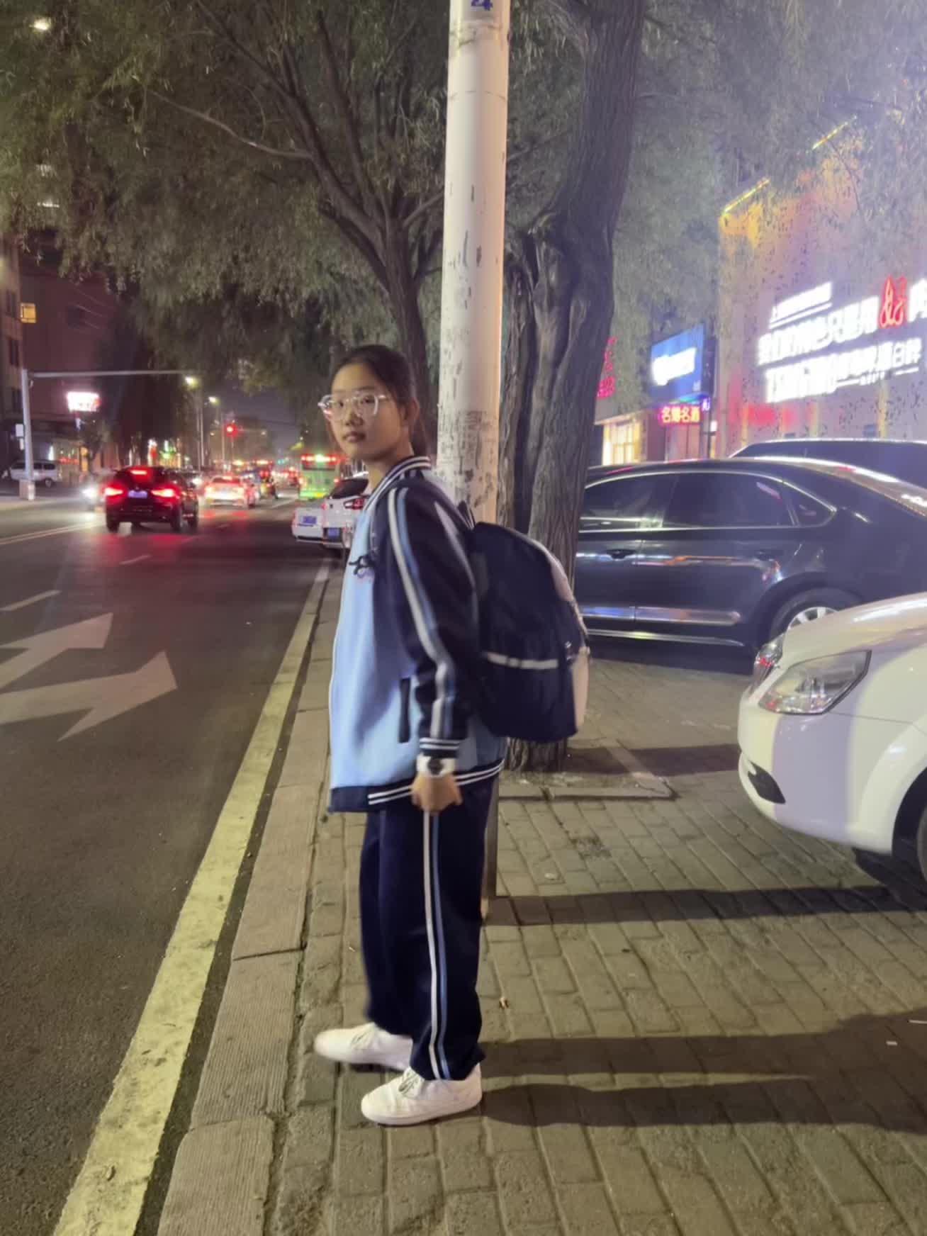 这是我老板 指令一下，我便开启无薪无休的“带娃大业”。