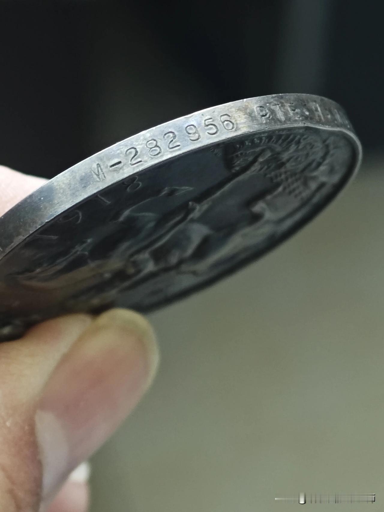 大家知道这是什么勋章么？