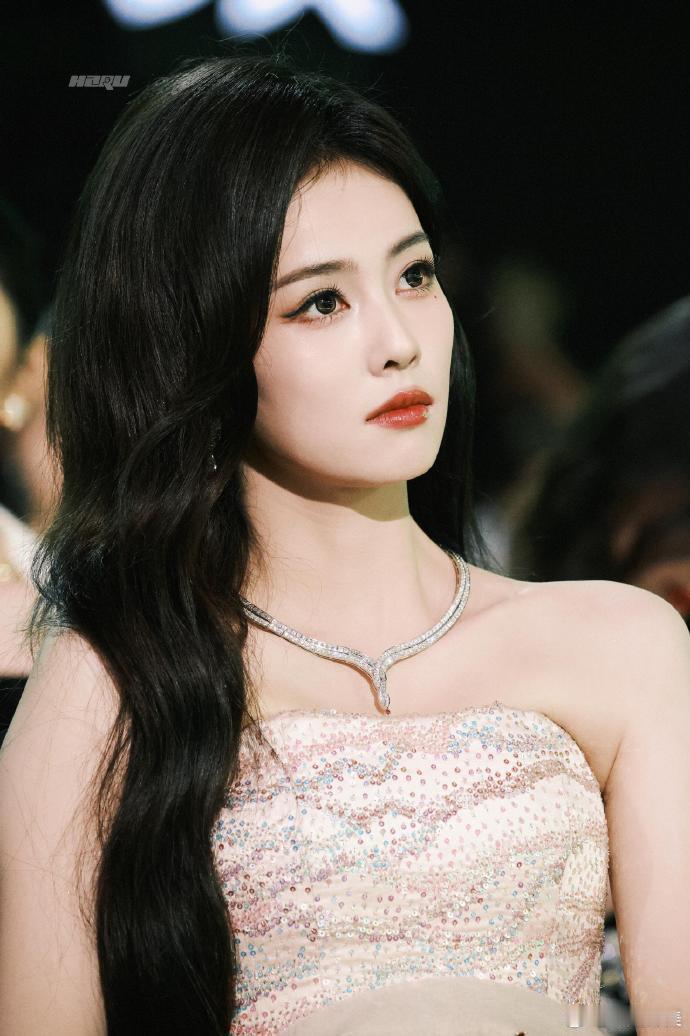 星光大赏最佳神图我认为白鹿的状态是最棒的！尤其重要的是，她身上没有娱乐圈那种庸俗