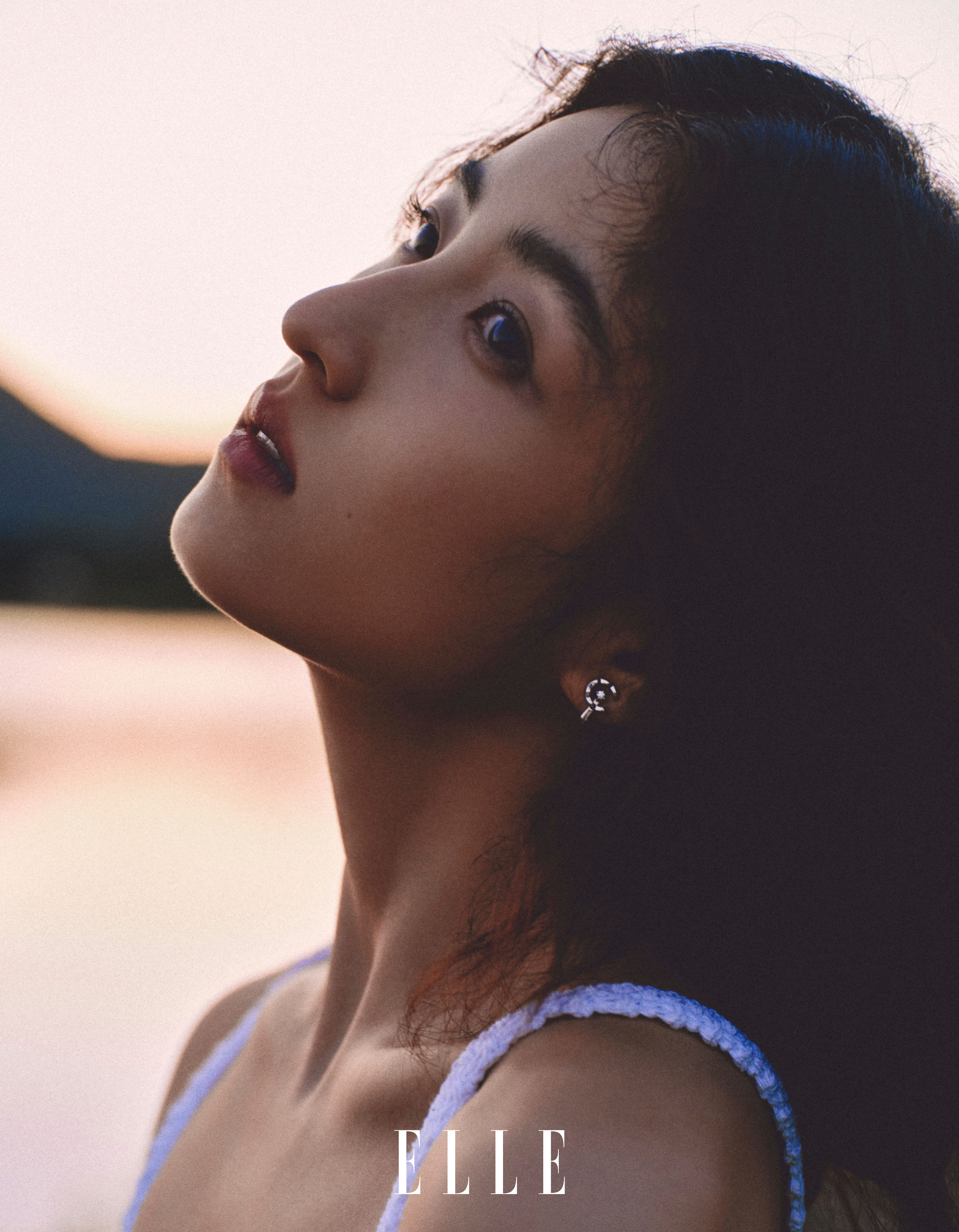 张子枫ELLE11月刊封面 高清大图，张子枫ELLE 11月刊封面大片，十八宫格