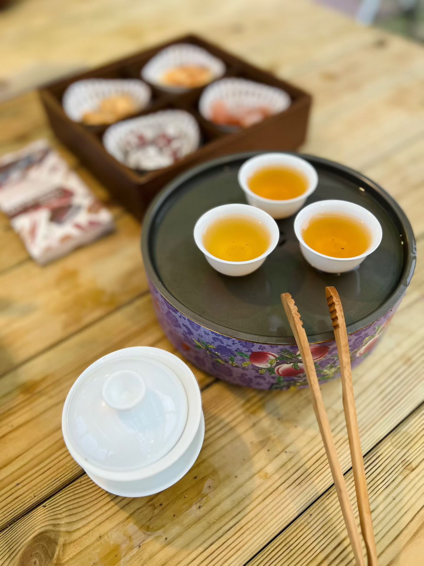 茶道[超话]  喝茶，是生活方式的重建，也是个人的重生。 ​​​