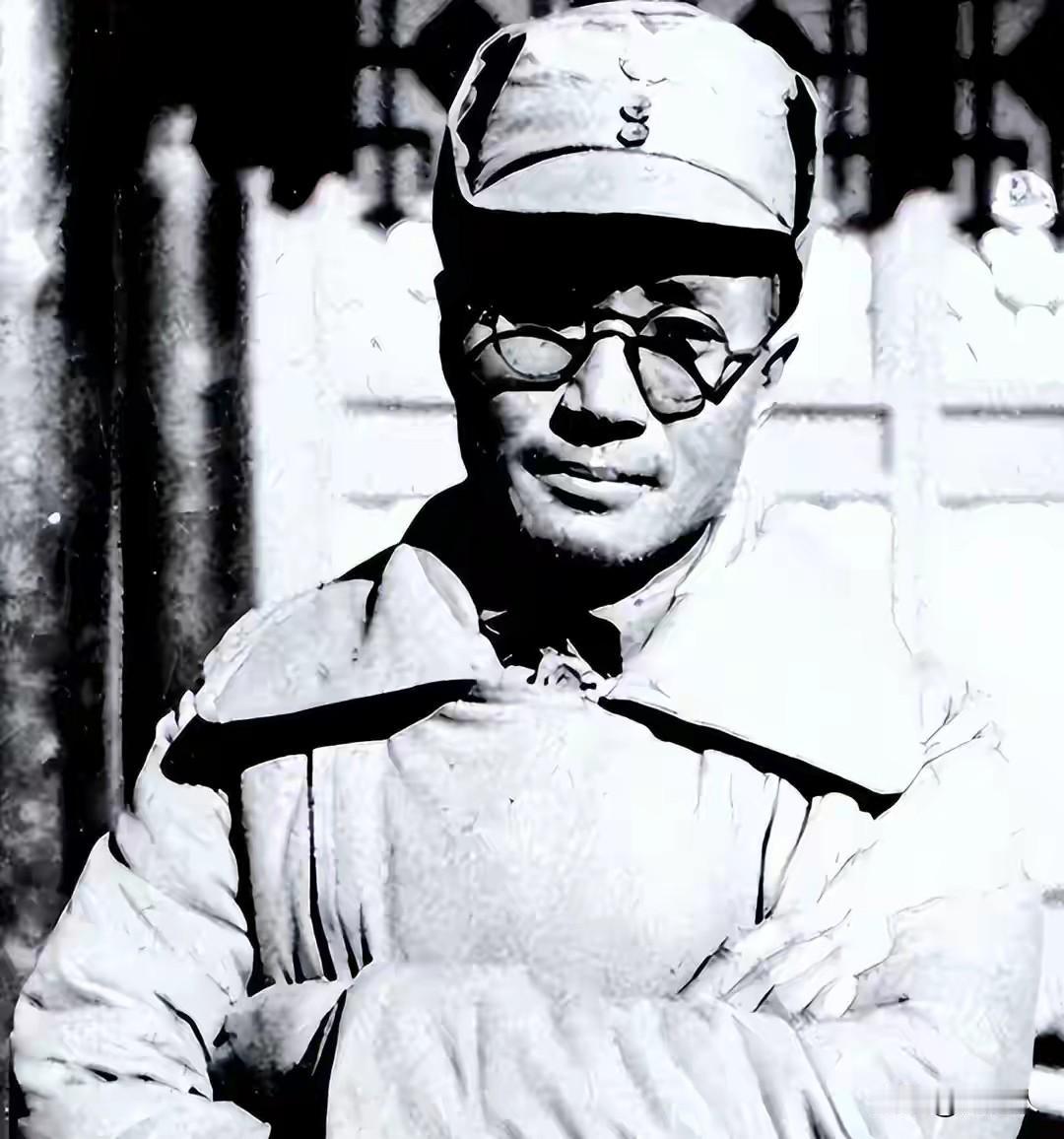 1945年10月中旬，上党战役的硝烟还未消散，刘伯承就接到一封急电，电报大致内容