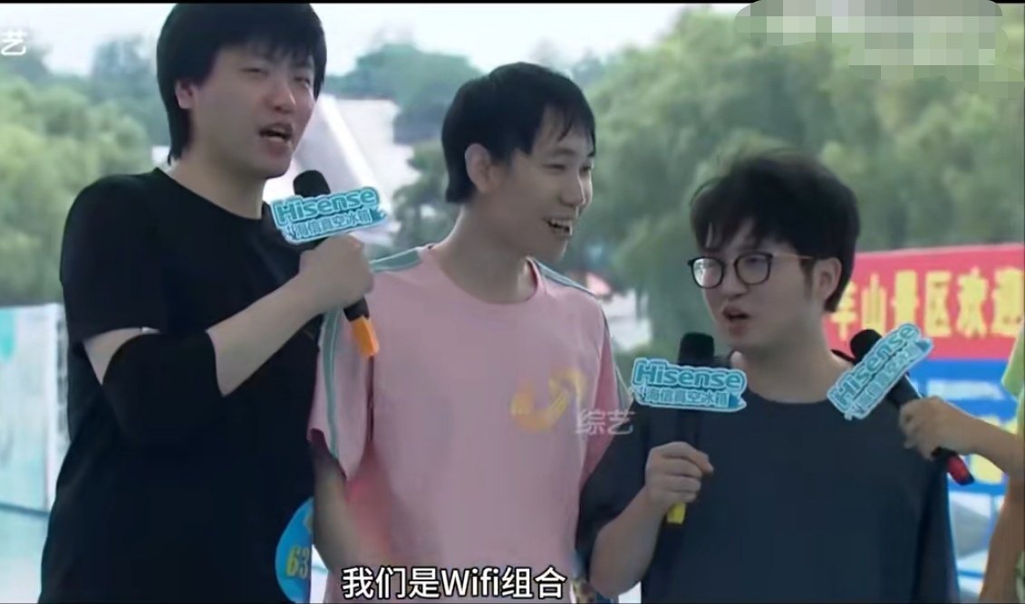 [笑cry]刚醒就看到了拖米老师掉水里了...Wifi组合out！994倒在了第