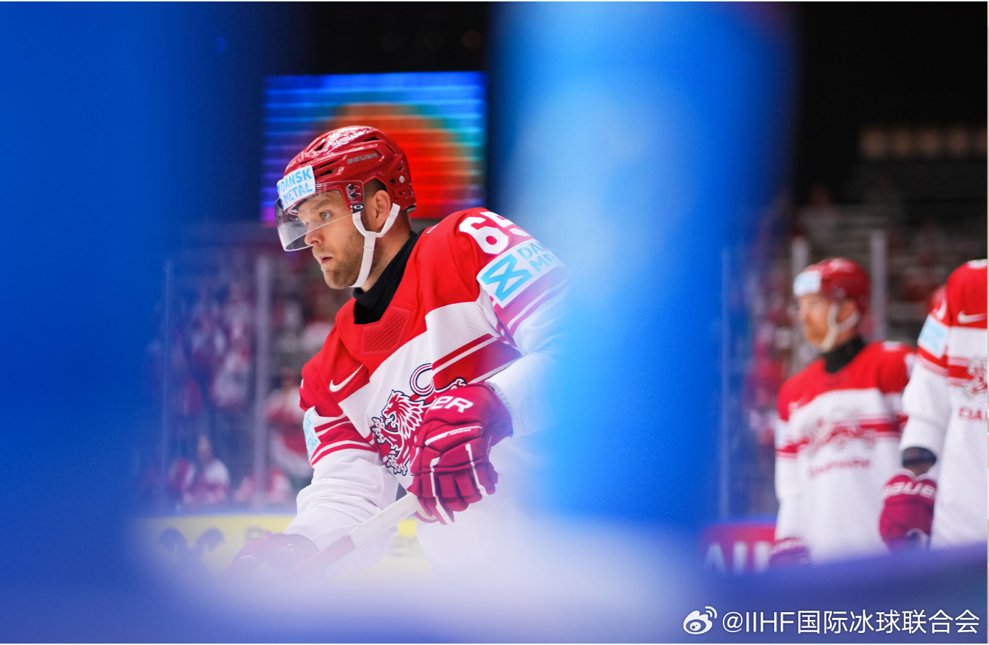IIHF说明书 🇩🇰克里斯蒂安·韦瑟出生于1998年12月4日，身高186c