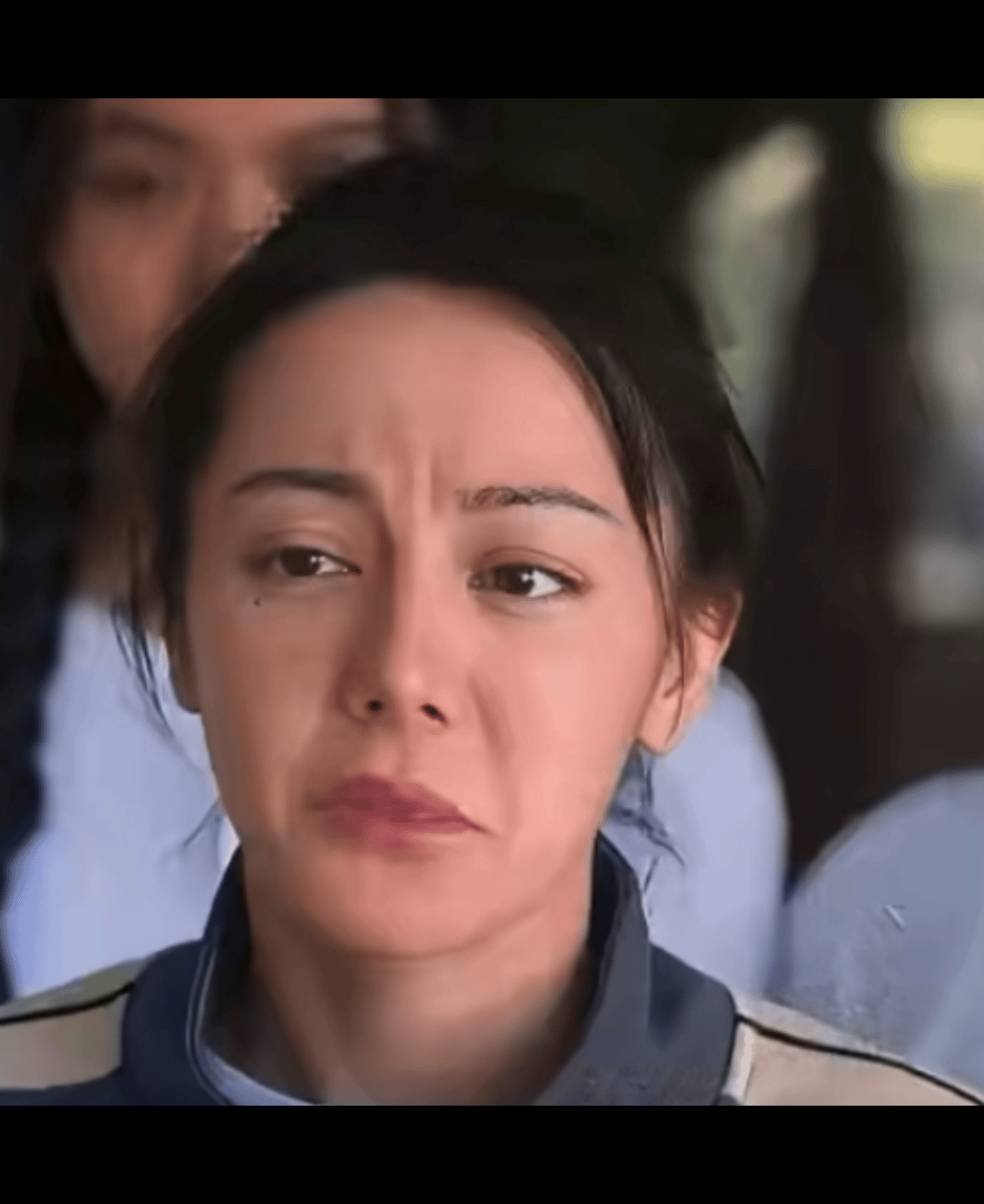 迪丽热巴王与嫣巴粉和刘亦菲粉丝还在交流呢，事出原因咱也不知道 