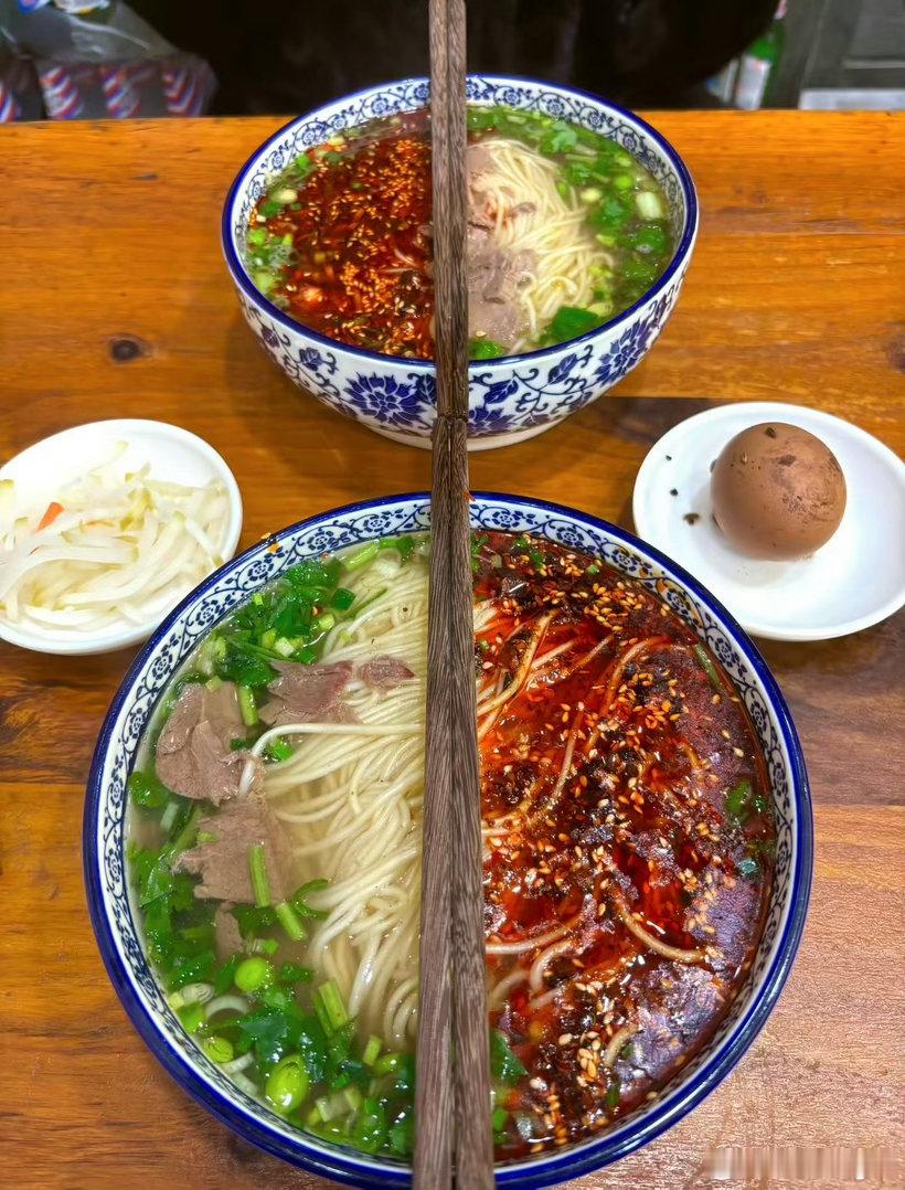 不管是兰州拉面还是青海拉面，名字其实不是很重要，因为外地人也根本吃不出其中的区别