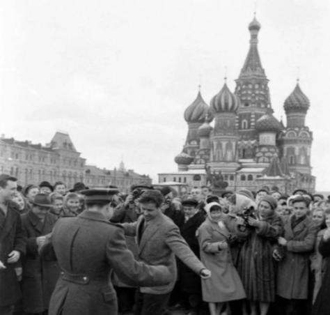 1962年，两名开国少将带领8万多人集体叛逃至 苏联 ，毛主席得知后，非但没派军