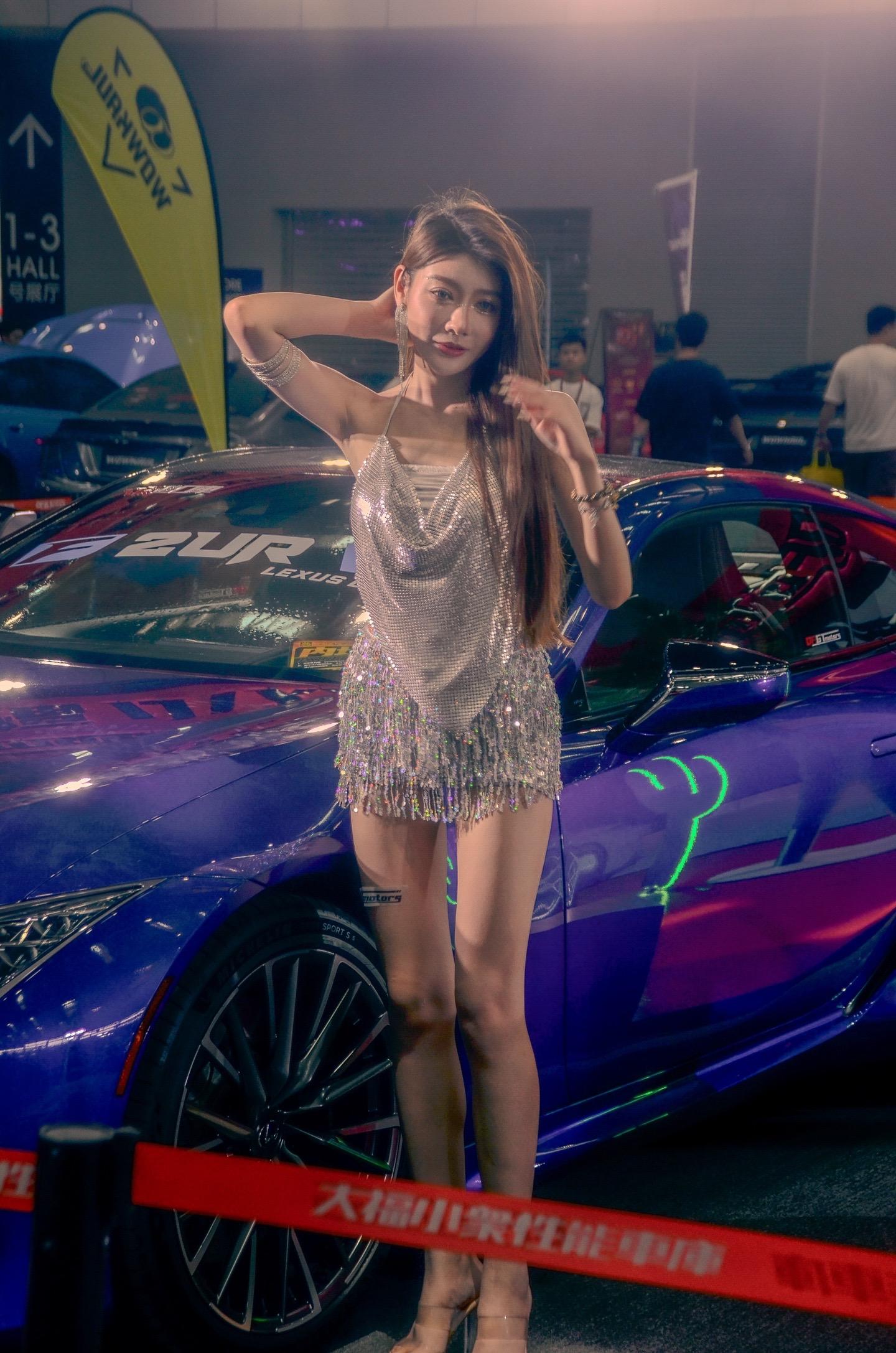已老实，不敢拍美女了！