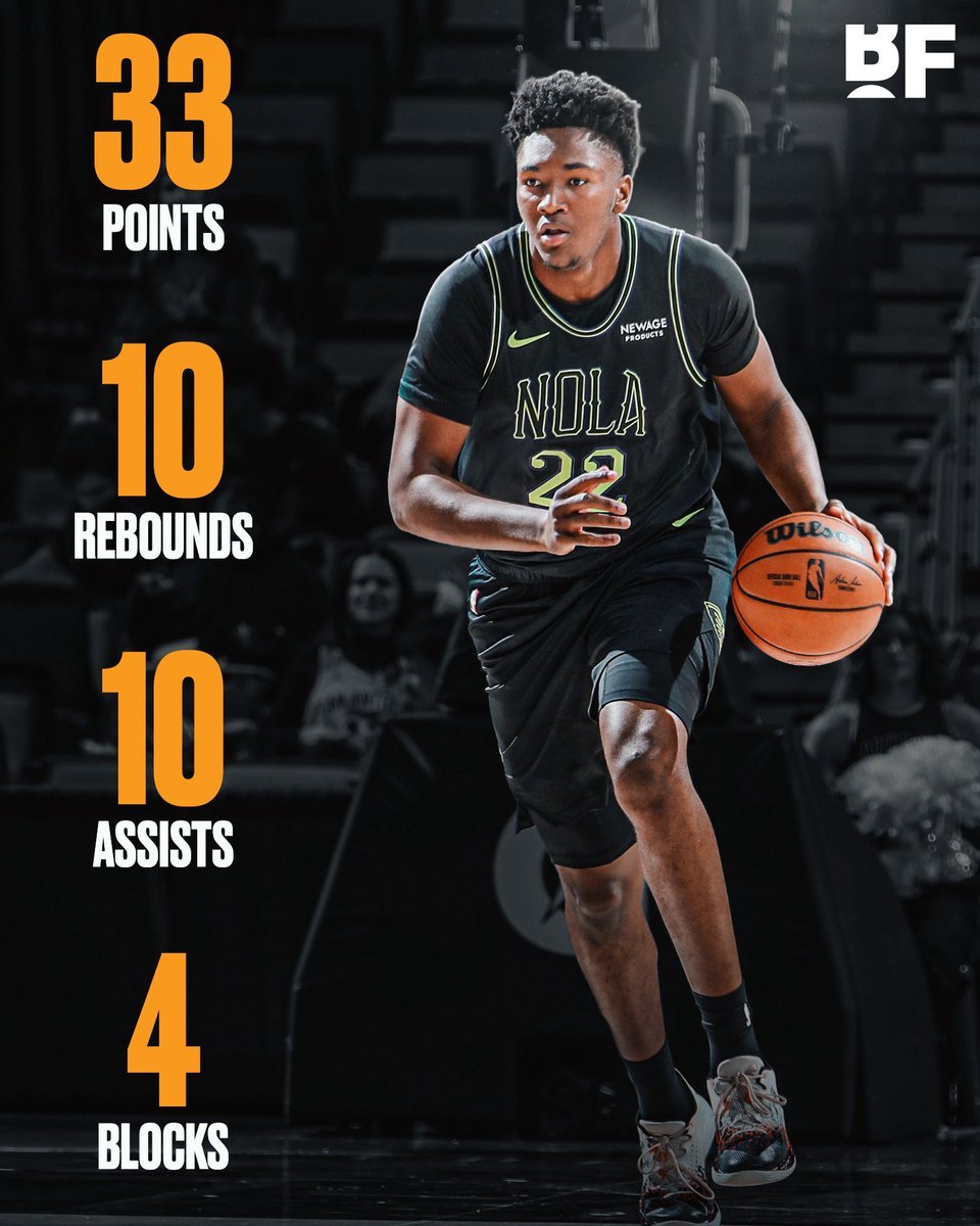 队史新秀季三双第三人… 