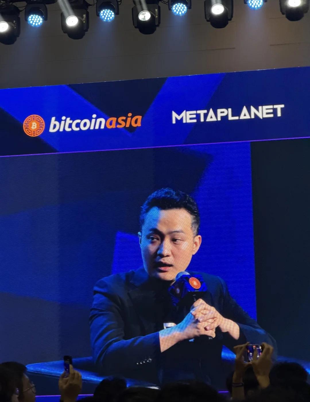 难怪孙哥昨天发言心不在焉
麻烦以后新闻媒体发布按照孙哥的标准来[笑哭]