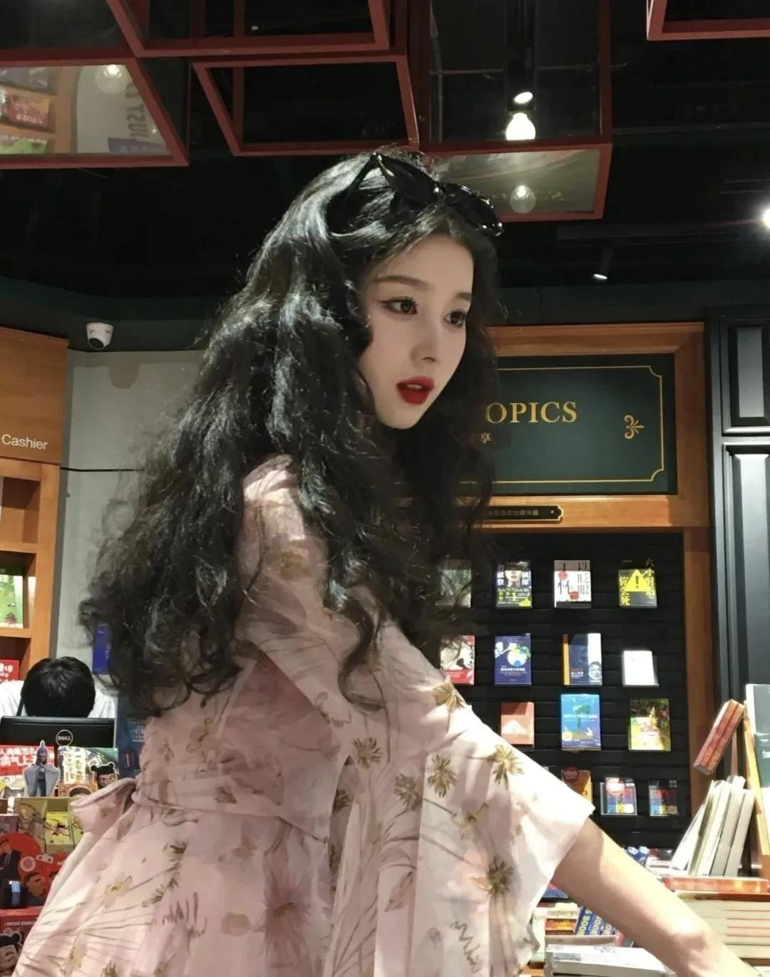 成熟女性如何穿搭更有魅力?[kiss]