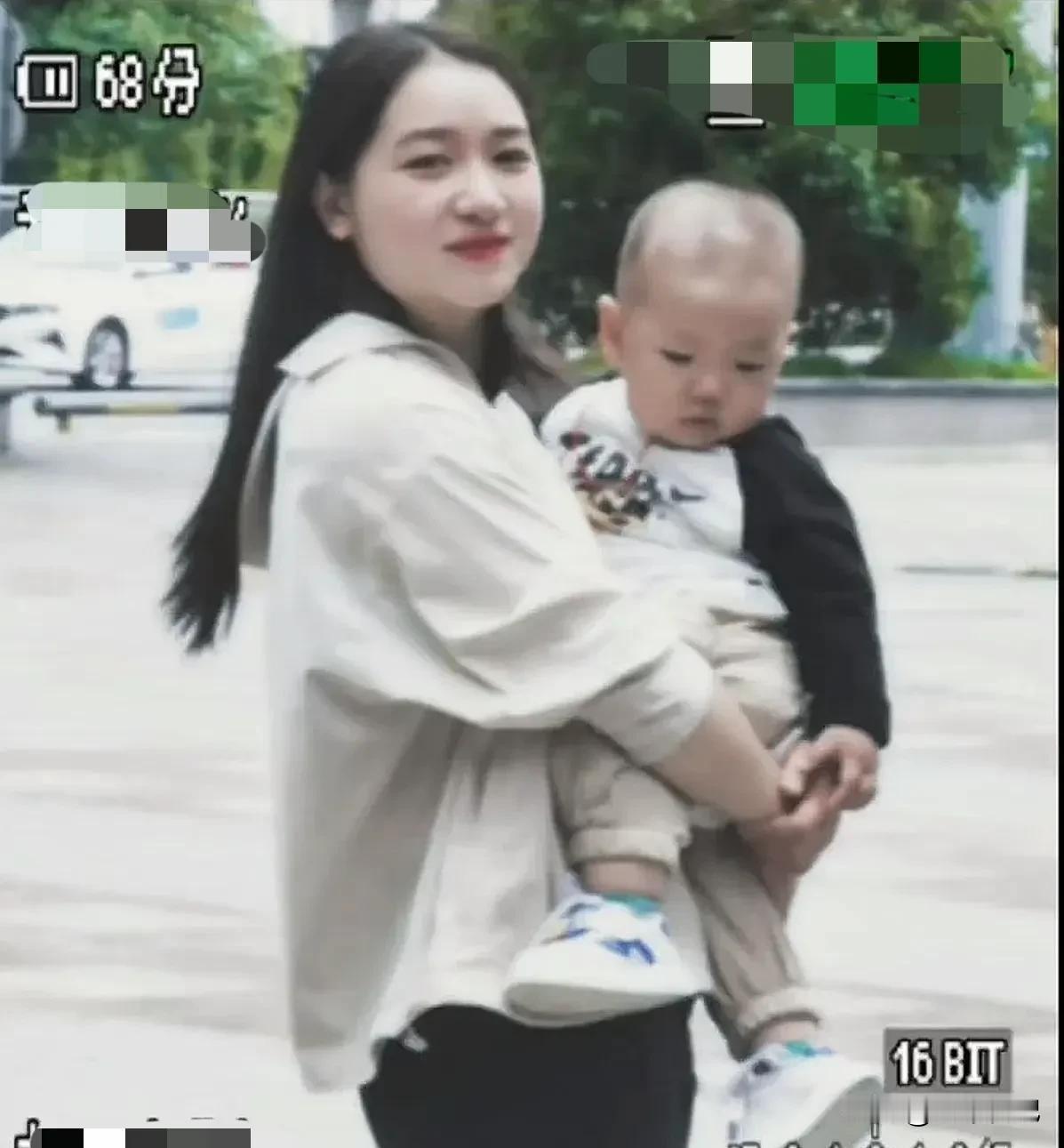 贵州三岁男童确诊癌王.医生坦言无法治愈.母亲怀抱送终.
12月9号贵州有位妈妈发