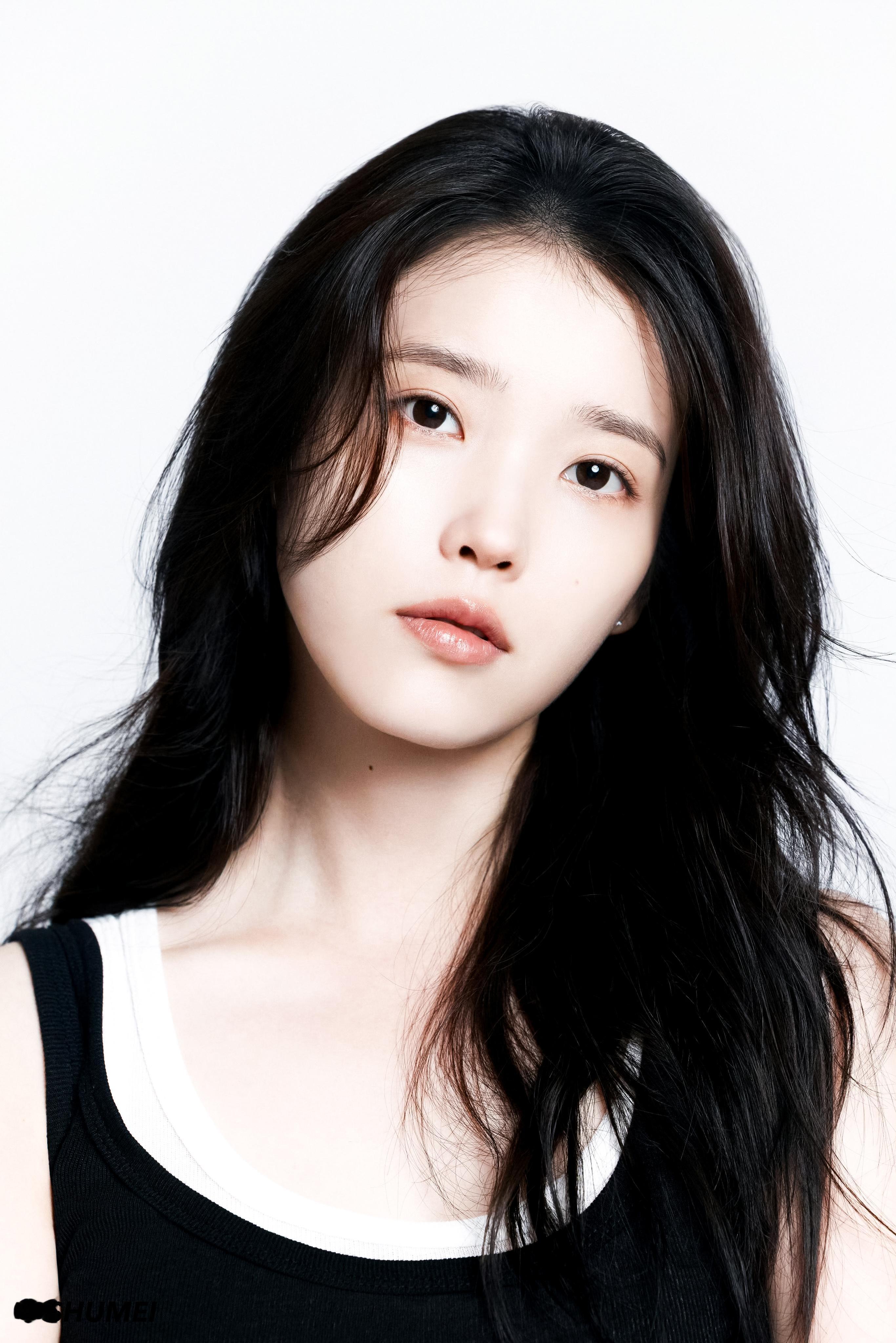 IU[超话]  🤍iu韩国第一女solo 美，不多说自修 | IU ​​​