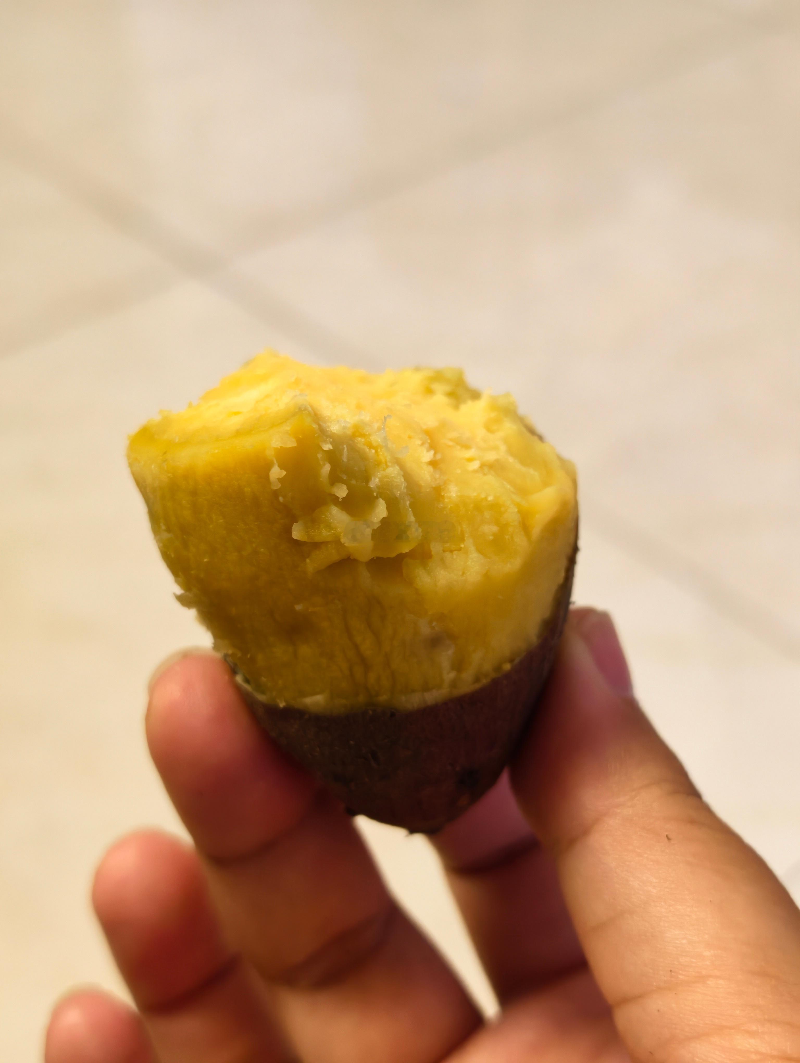 吃瓜，小地瓜🍠，临安天目山红薯一会女儿下课，去接她的时候带一个给她吃。 