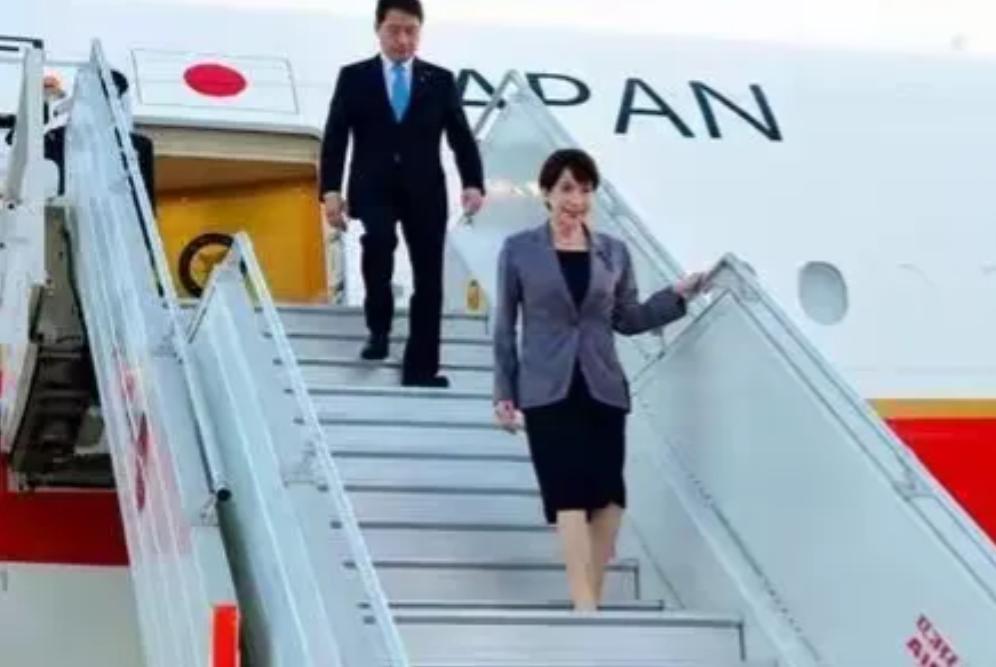 高市早苗有点坐不住了
前阵子还在国会说台湾有事是日本存亡危机
转头就在东京演讲里