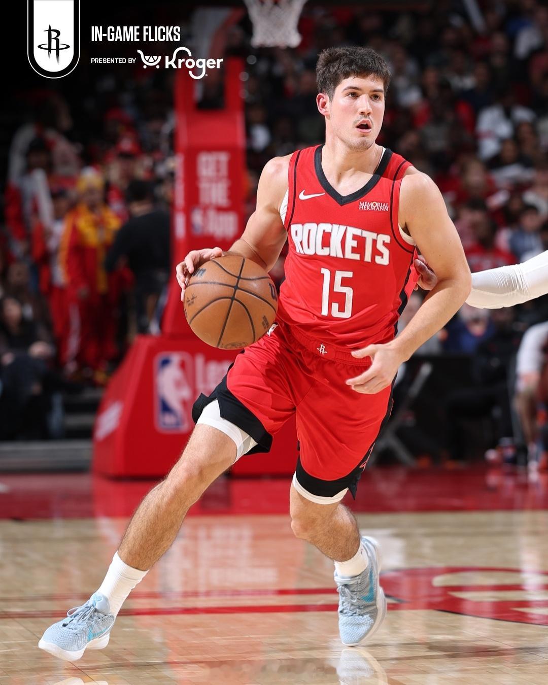 记者：“谢泼德上半场的表现有多重要？他在帮助球队扭转局势方面为你们做了什么？”乌